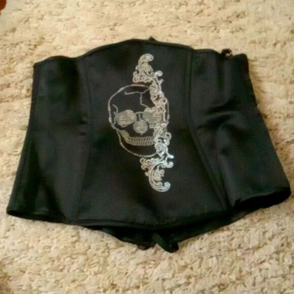 Shirley of Hollywood style 25944 black bustier w silver beaded skull size 38 - Picture 1 of 2